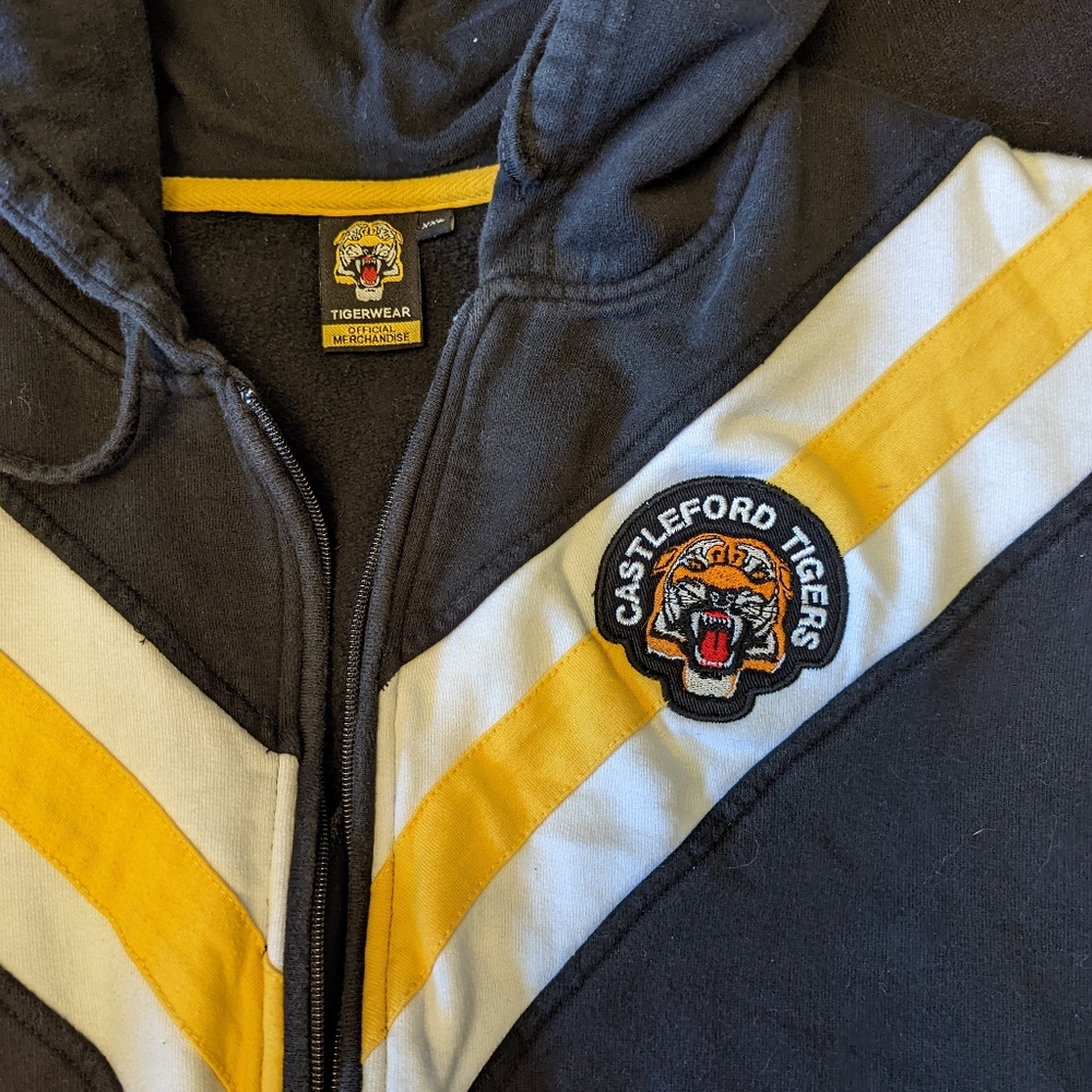 Castleford Tigers rugby sweatshirt